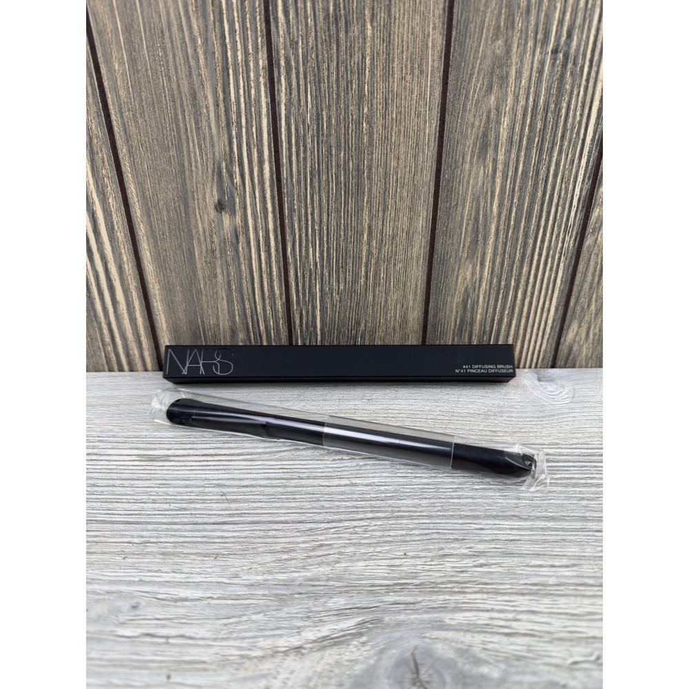 NARS #41 Diffusing Brush Professional Makeup Brush New In Box Authentic